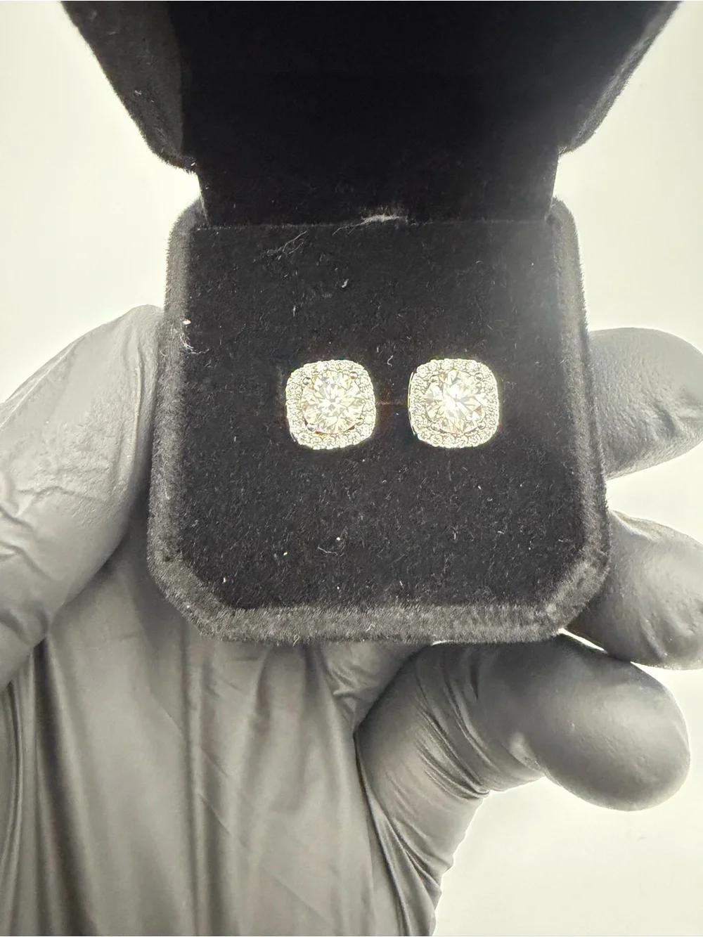 1.00 Ct Round Cut D VVS1 Lab Grown Diamond Stud Earrings In 925 Sterling Silver